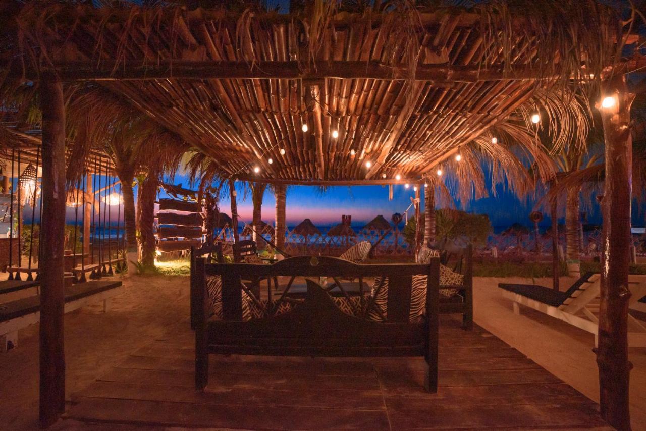 Hotel Villas Tiburon Isla Holbox Exteriör bild