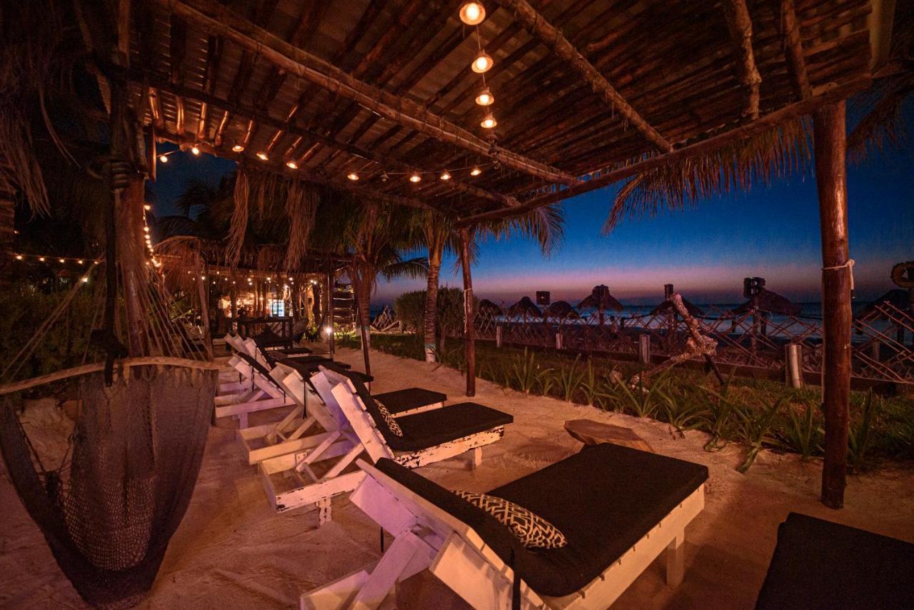 Hotel Villas Tiburon Isla Holbox Exteriör bild
