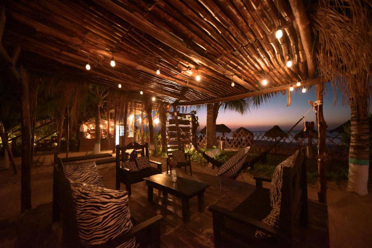 Hotel Villas Tiburon Isla Holbox Exteriör bild