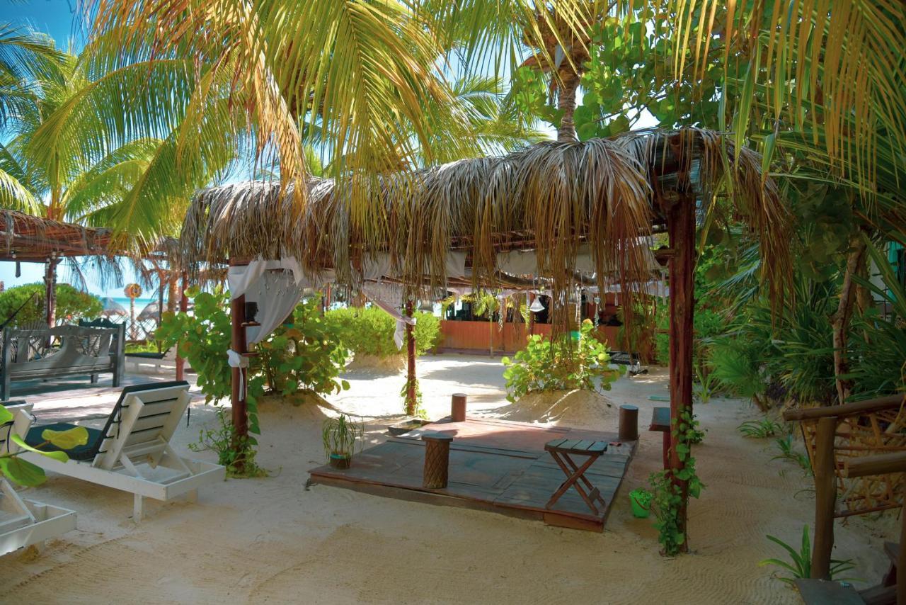 Hotel Villas Tiburon Isla Holbox Exteriör bild