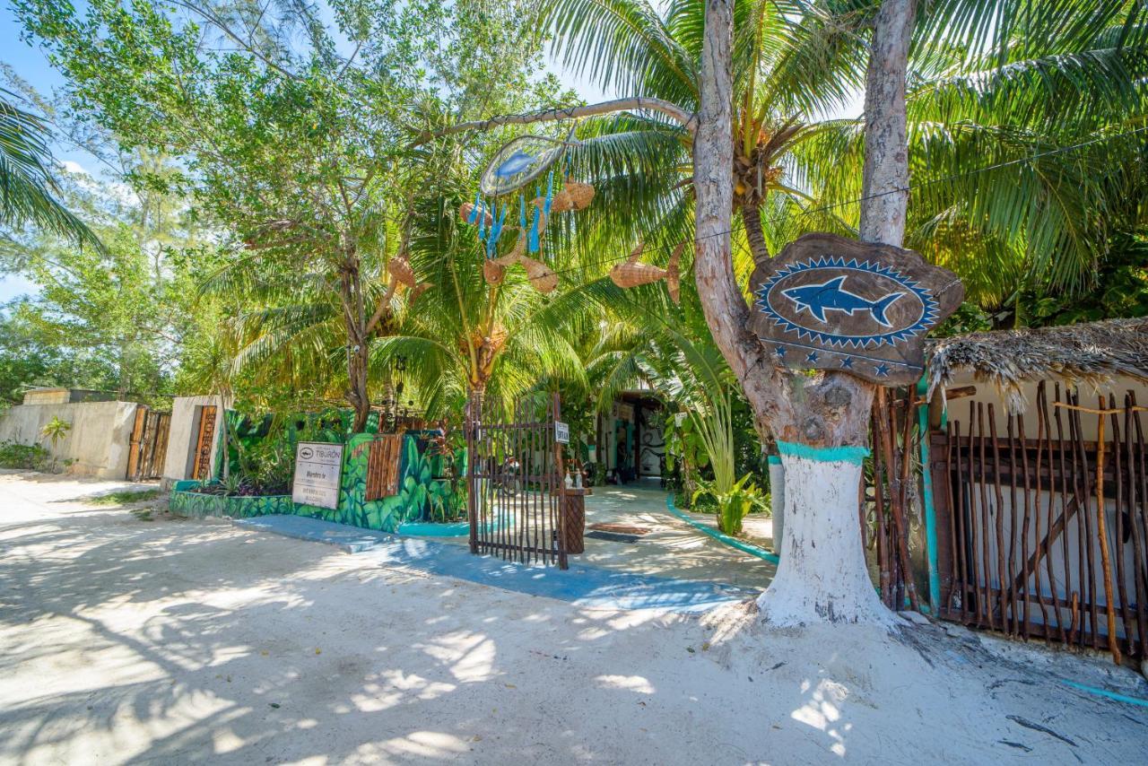 Hotel Villas Tiburon Isla Holbox Exteriör bild