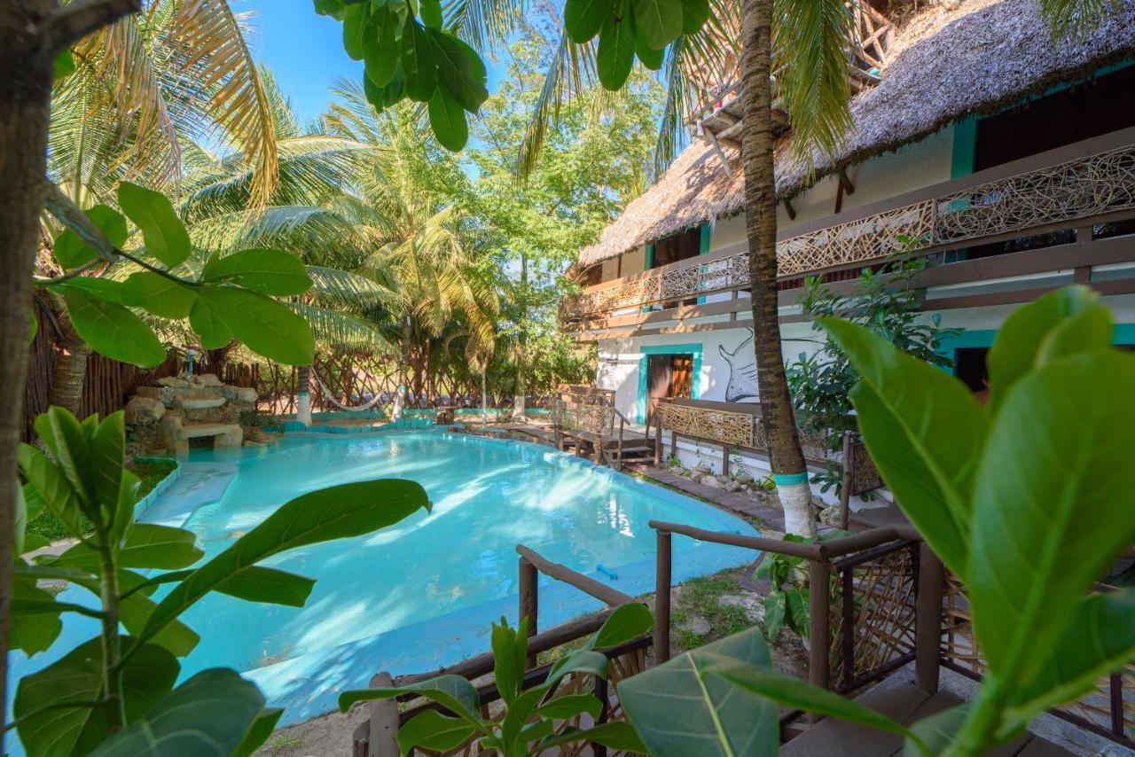 Hotel Villas Tiburon Isla Holbox Exteriör bild