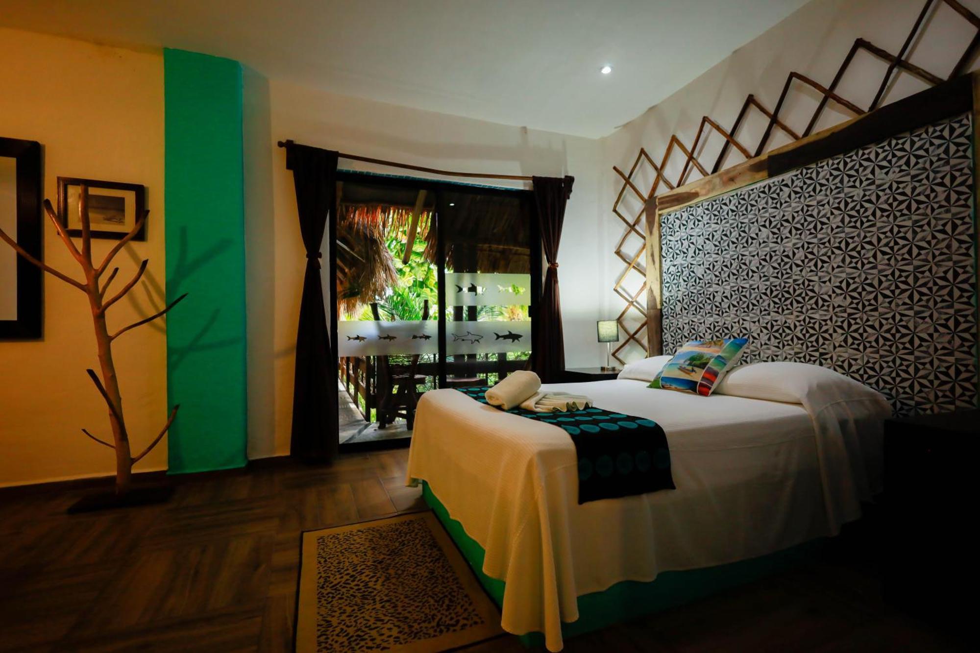 Hotel Villas Tiburon Isla Holbox Exteriör bild
